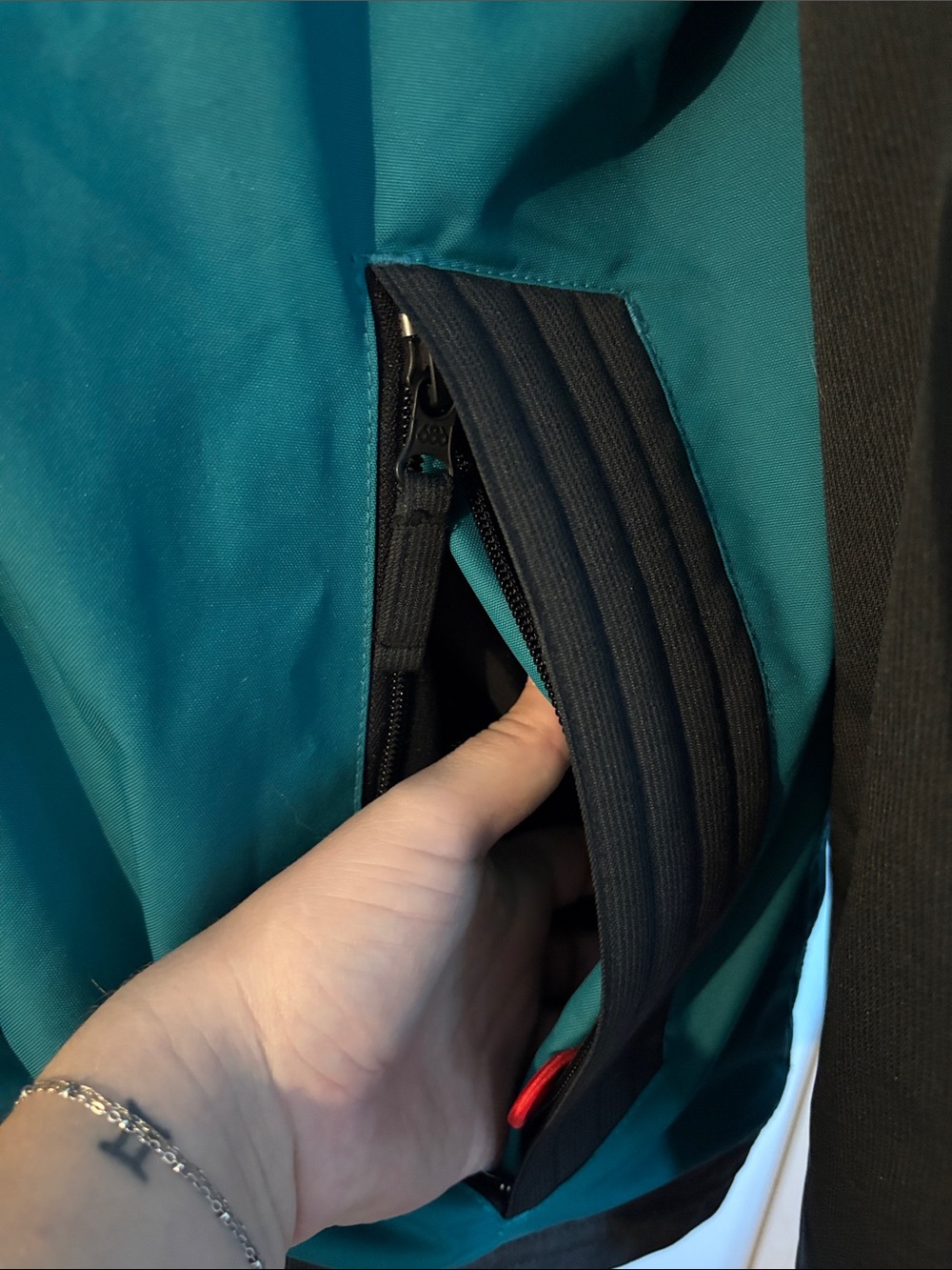 686 Authentic Class Insulated Jacket - Picture 11 of 16